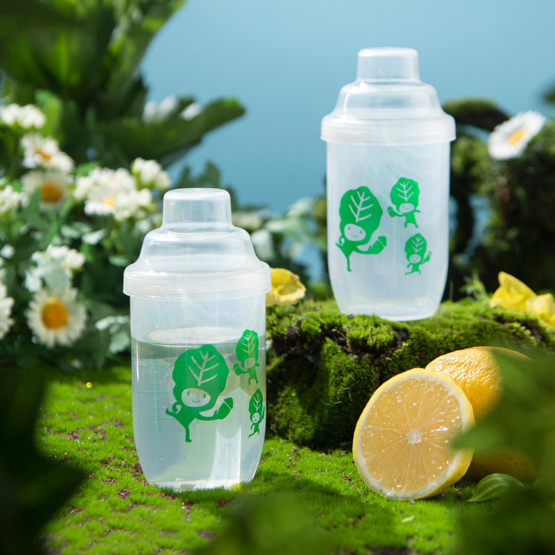 Sports accompanying carrying shaking cup watertight powder milkshake cup scale 200ml large diameter drinking cup customization