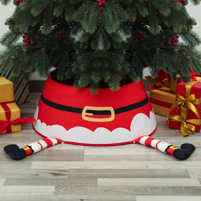 クリスマスツリーの底の装飾の立体は足の木のスカートを持っています。|undefined