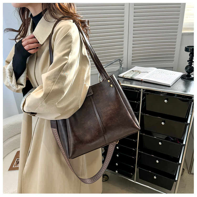 Borsa a tracolla grande capacità 2024 nuova da donna a secchiello per pendolari_voghion.com