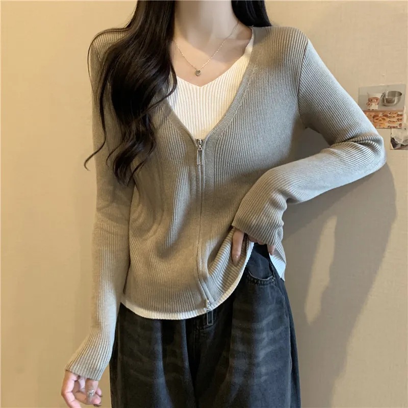 2025 Women's Wear Design Sense Inner Cardigan Knitted Sweater Long-sleeved Top Fake Two-piece Contrast Color Sweater Base Shirt Women's Spring
