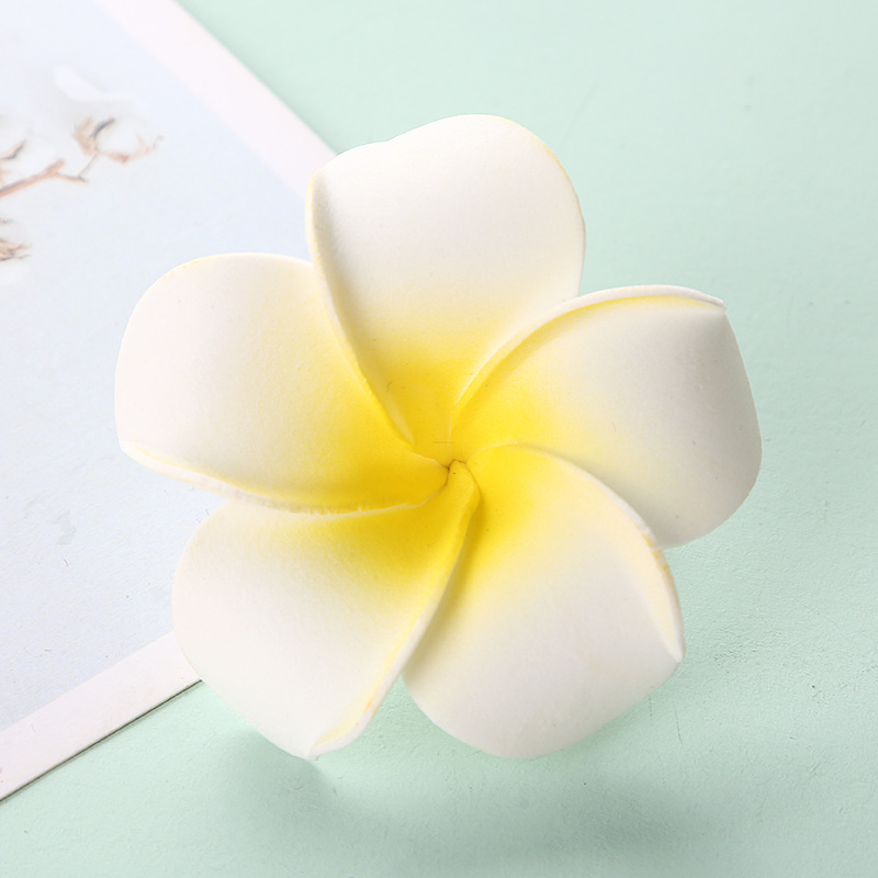 Forcina per capelli con fiori di Plumeria all'ingrosso Dai vestito da viaggio vacanza al mare Forcina per capelli con fiori di Plumeria fermaglio laterale per capelli copricapo_voghion.com