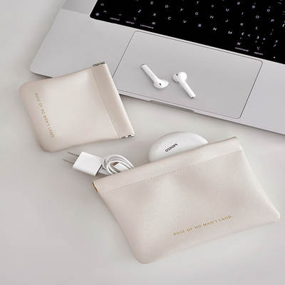 Data cable storage bag automatic closed wired headset portable bag power charger cosmetics lipstick storage bag