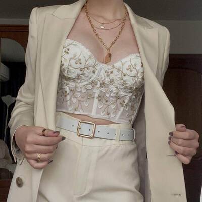 Comfortable Embroidered Lace Fish Bone Vest Long Outer French Underwear suit Girl Sexy Lace Bra Wholesale