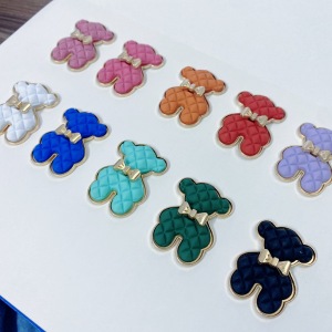 Nuevo creativo pintura en aerosol oso diy accesorios de joyería teléfono móvil shell material de belleza aleación oso accesorios para el cabello pajarita ins