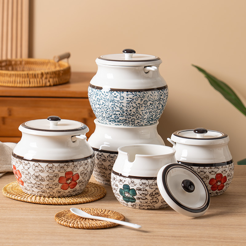 Japanese-style ceramic lard tank household high temperature resistant chili oil tank with lid seasoning tank sugar tank salt tank lard filling wholesale