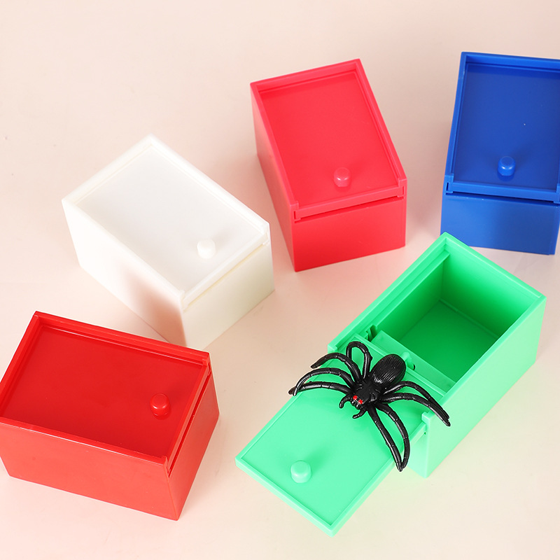Tiktok same style trick spoof toy creative plastic spider Box cross-border Halloween decompression scared box