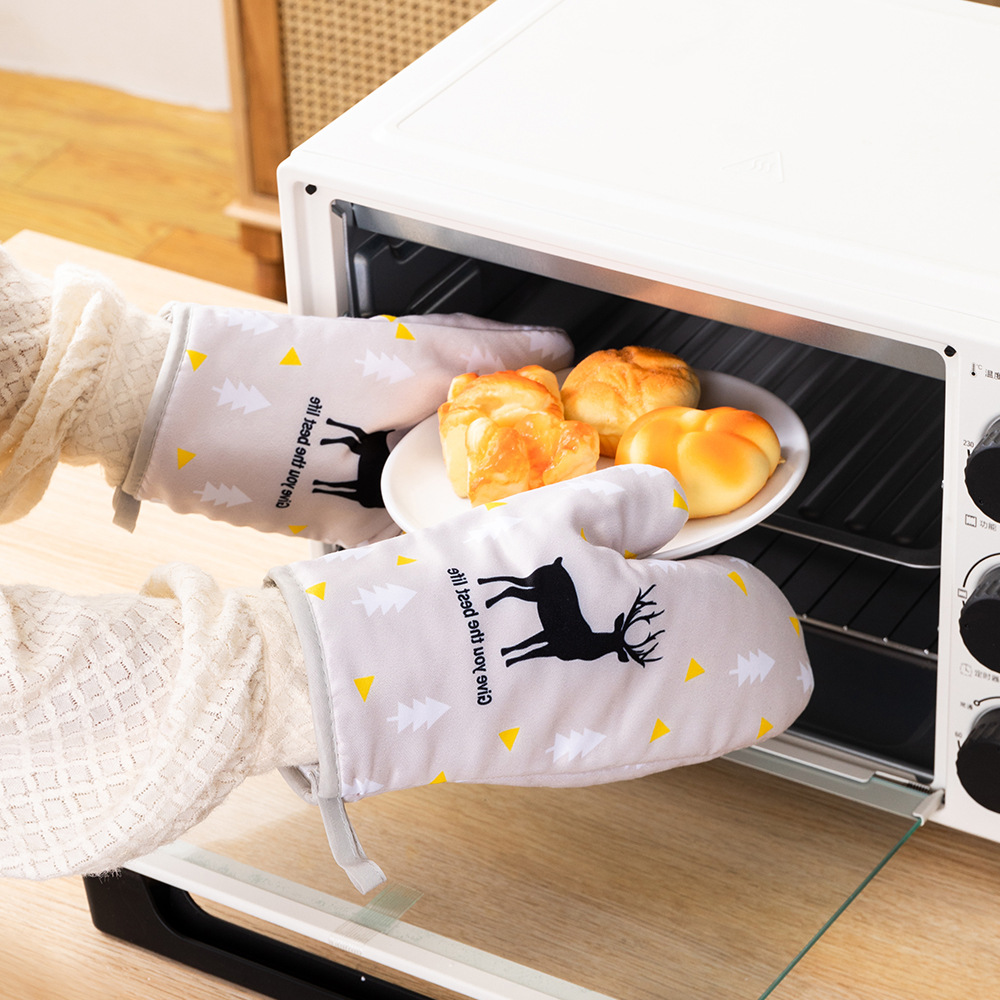 Kitchen thickened microwave oven oven gloves animal clear printing household heat insulation baking gloves factory direct supply