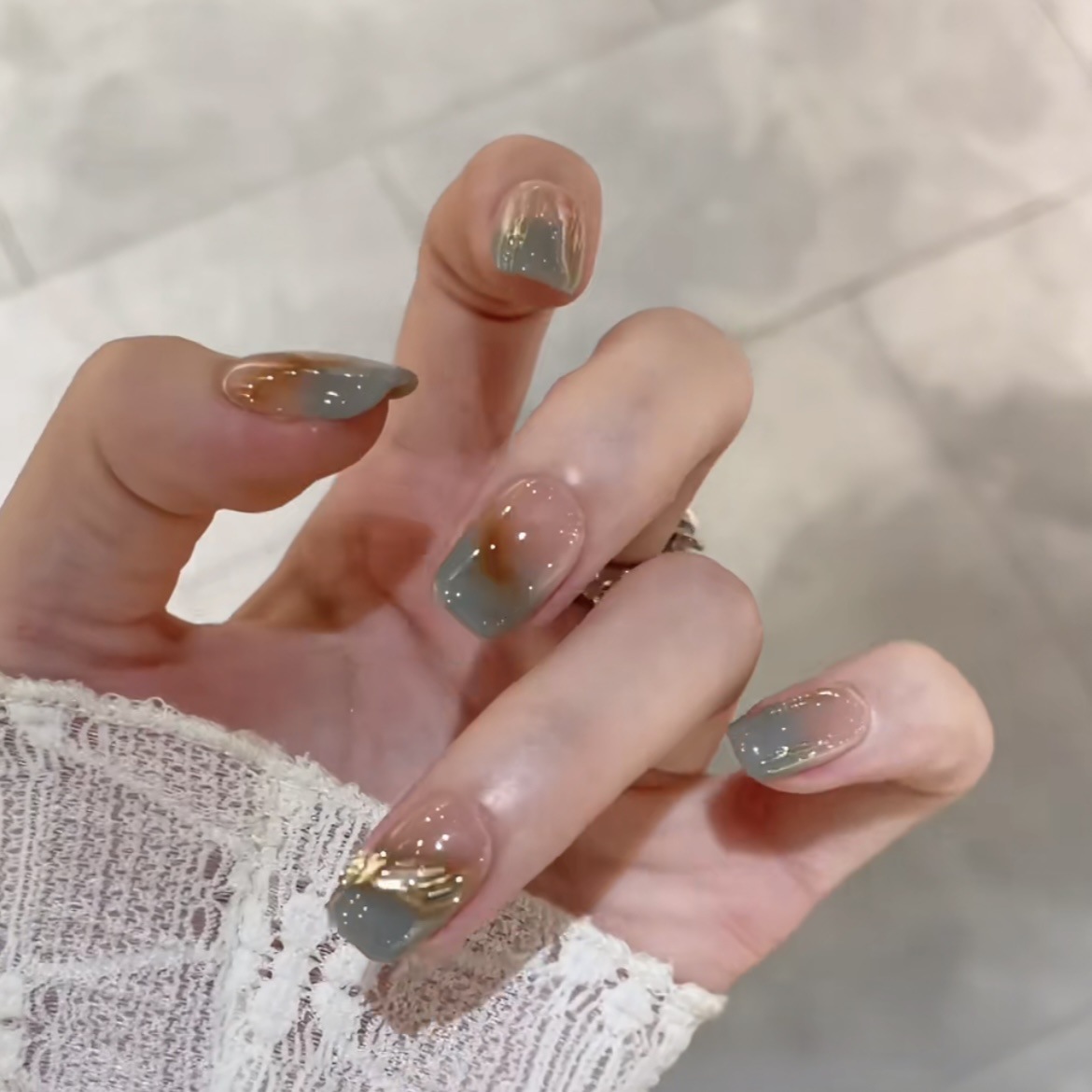 Wearing nail forest Misty fake nail patch White phototherapy detachable manicure autumn and winter nail patch short nail