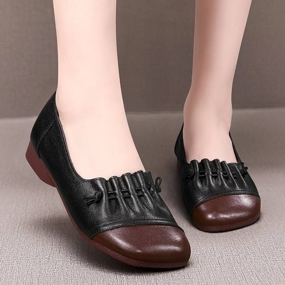 True Soft Leather Shoes Retro Flat Shoes for Mother 2024 Spring New Middle-aged and Old Women's Shoes Rubber Soft Shoes