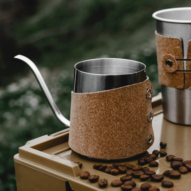 Eco-friendly cork hand-ground coffee maker business hand-in-hand gift hand-made coffee suit outdoor portable coffee appliance