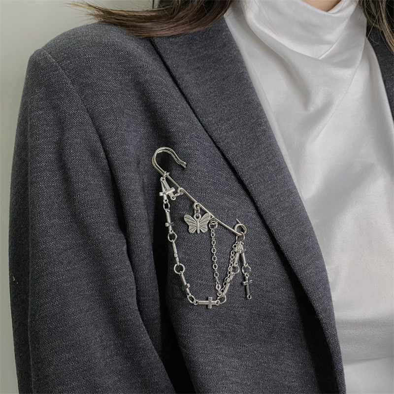 Cold ins Chain Pin Retro Trendy Accessories Insect Brooch Anti-running Butterfly Tassel Pin Retro