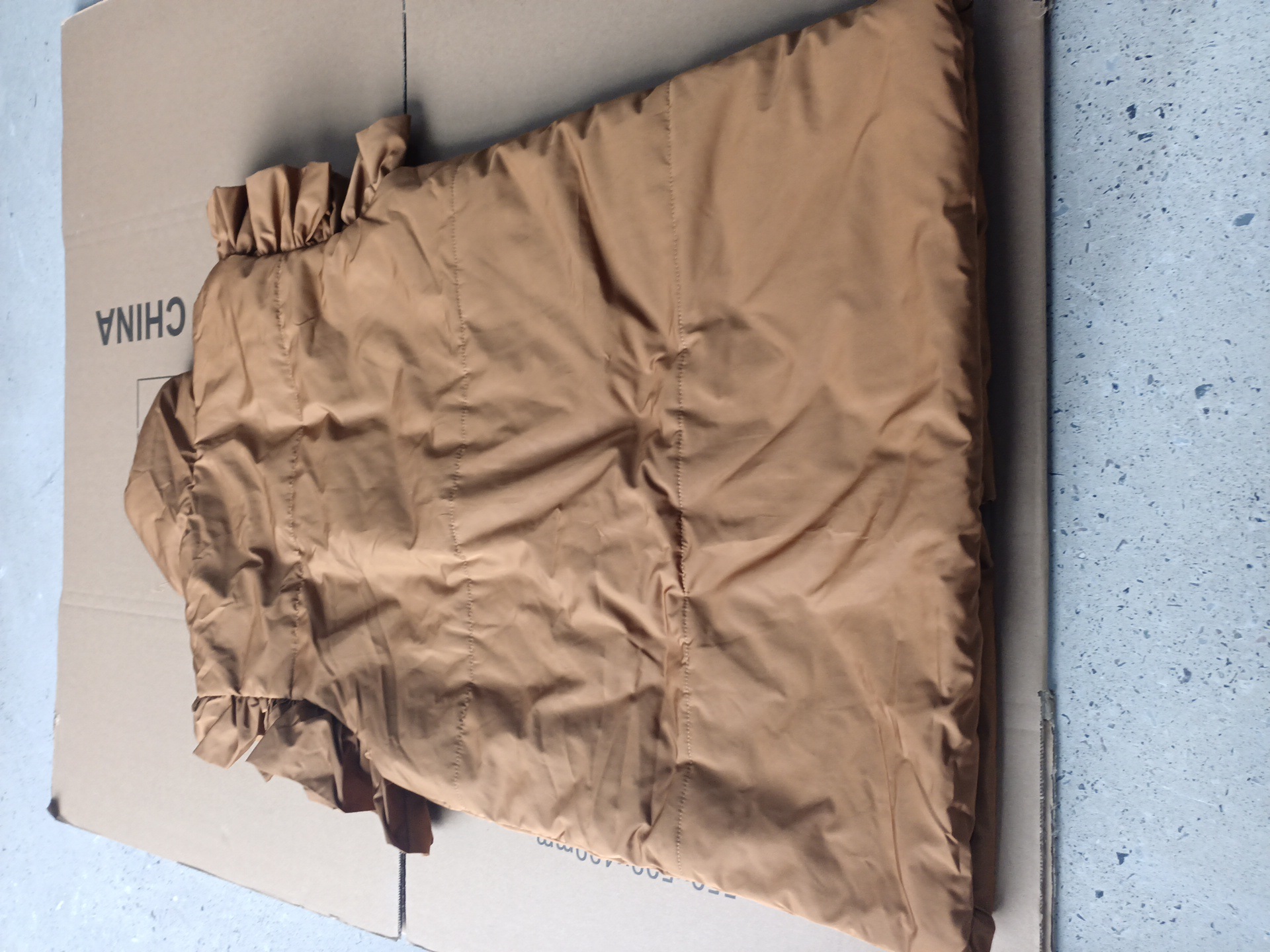 Grenzüberschreitende europäische und amerikanische Herbst- und Winterneuheiten mit lockerer Tasche und Baumwollpolsterung, fliegende Ärmel, elegante Weste, Stehkragen, Mode, Einreiher_voghion.com