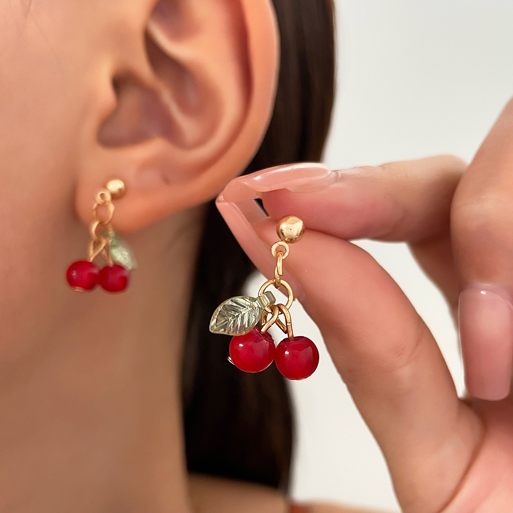 Cross-border cherry red necklace earrings suit light luxury niche design clavicle chain elegant exquisite suit jewelry for women