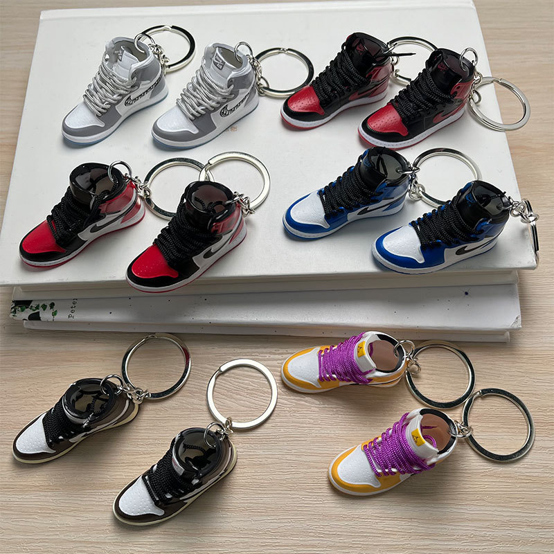aj Shoe Mold Keychain nba Basketball Kobe Bryant Bag Pendant Mini Basketball Shoes Jewelry Creative Personality Gift