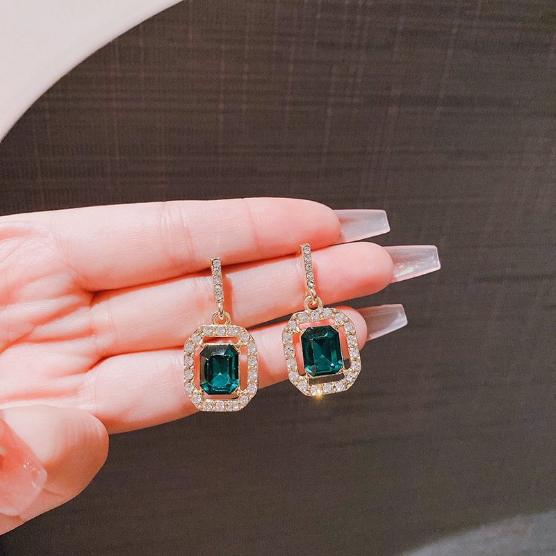 925 Silver Needle Green Emerald Rhinestone Small Simple Cold Style Temperament Diamond Geometric Square Earrings Earrings