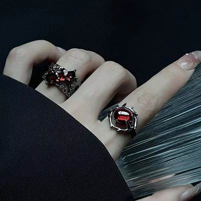 Hollow Retro Garnet Geometric Design Ring Women's Trendy Personality Dark European and American Cold Style Elegant Open Ring