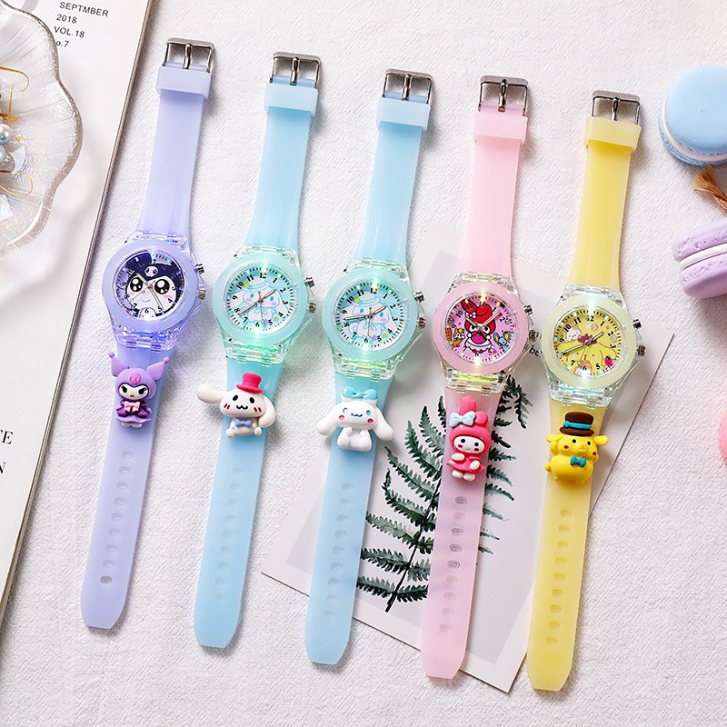 Nuevo reloj de dibujos animados para niños de la escuela primaria colorido intermitente reloj luminoso muñeca reloj electrónico de silicona al por mayor