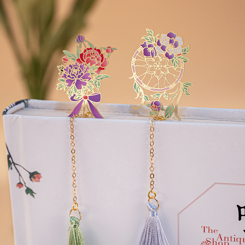 Metal Bookmark Creative mini Flower Series Bookmark Brass Tassel Teachers' Day Gift Graduation Season Wenchuang