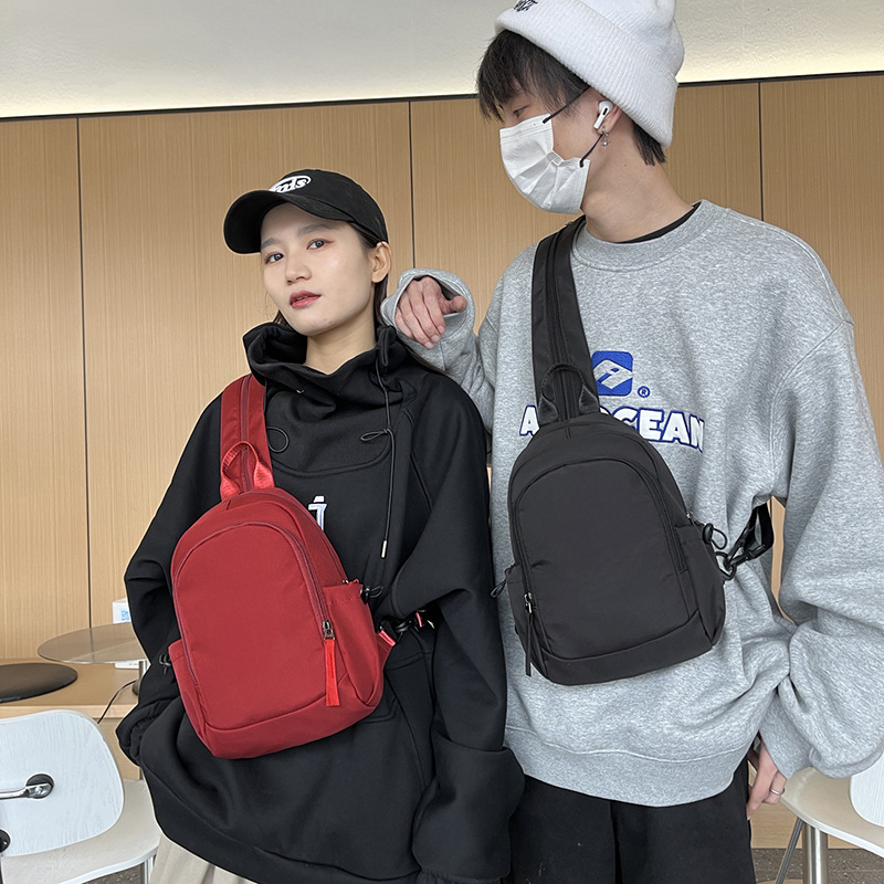 Spring 2024 new casual chest bag trendy chest bag couple bag lightweight waterproof multi-functional zippered backpack
