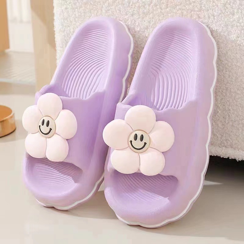 Step on the shit feeling slippers female summer flowers outside wear thick household cartoon stepping on the shit sense of anti-skid anti-deodorant bathroom Net red cool drag