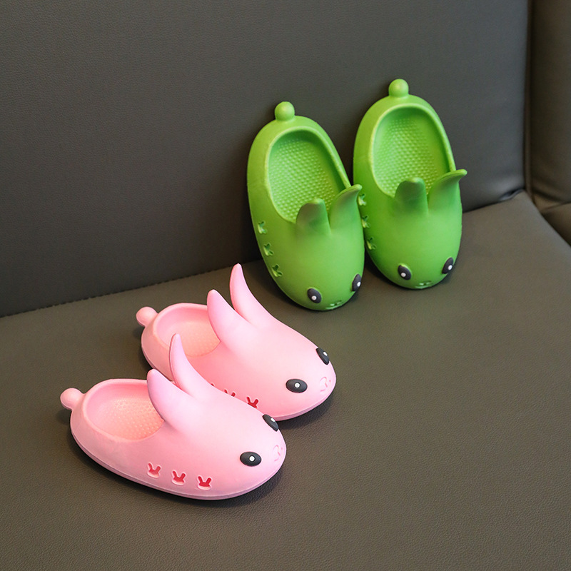 A generation of breathable children's sandals and slippers non-slip soft bottom baby boys and girls Korean non-slip cartoon parent-child shoes
