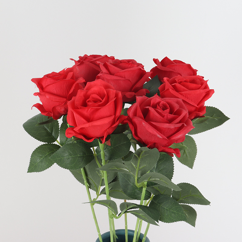 Hot sale simulation small Paris Snow Mountain Red Rose Tanabata Valentine's Day home wedding decoration simulation flowers fake flowers wholesale