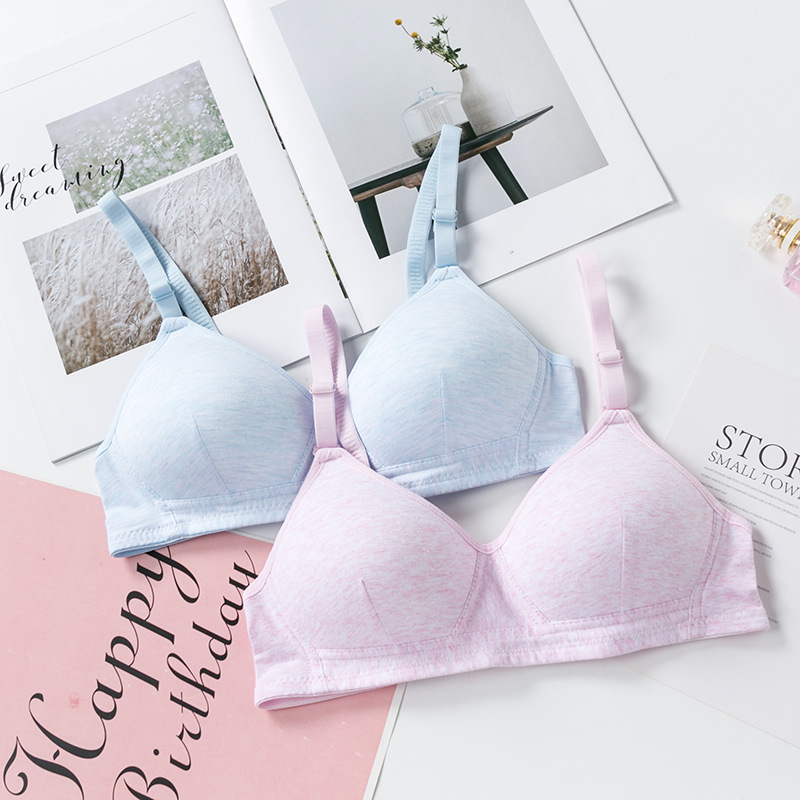 Young girl's small breast development period junior high school students Senior High School students cotton underwear without steel ring zero bondage thin bra