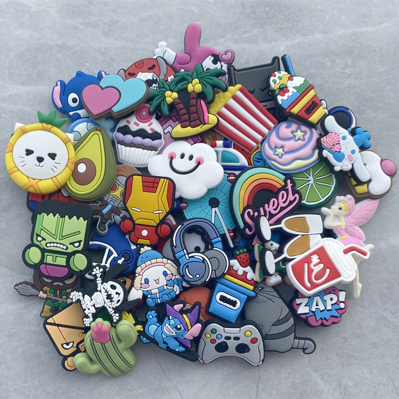 Cross-border hole shoes accessories PVC soft rubber decorative hole shoes cartoon shoes flower detachable decorative buckle accessories wholesale