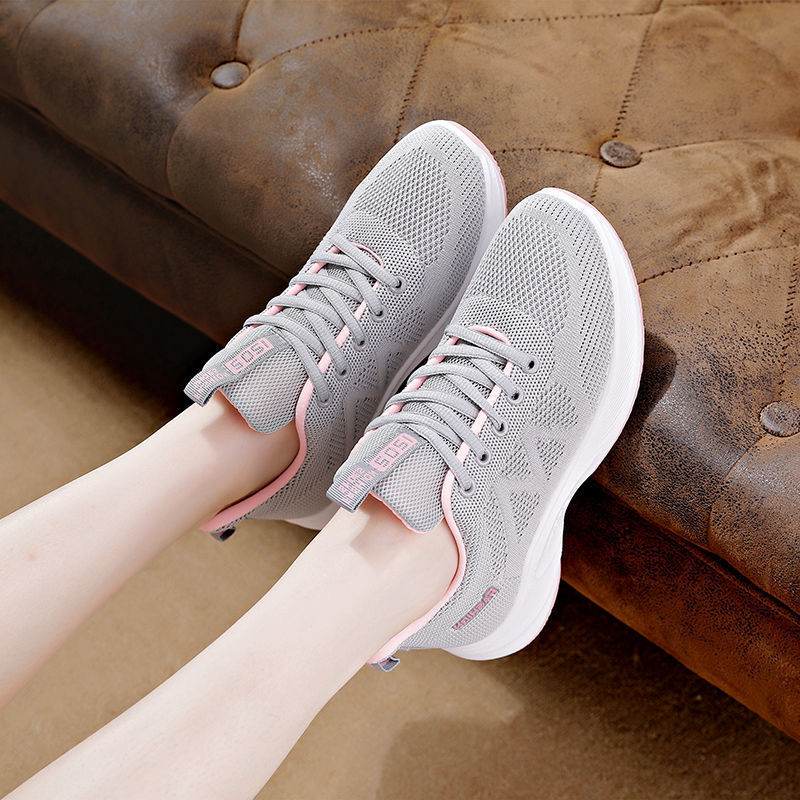 Women's Shoes New 2023 Explosions Spring Casual Sneakers Fly-woven Mesh Shoes Breathable Running Shoes Flat Mother Shoes