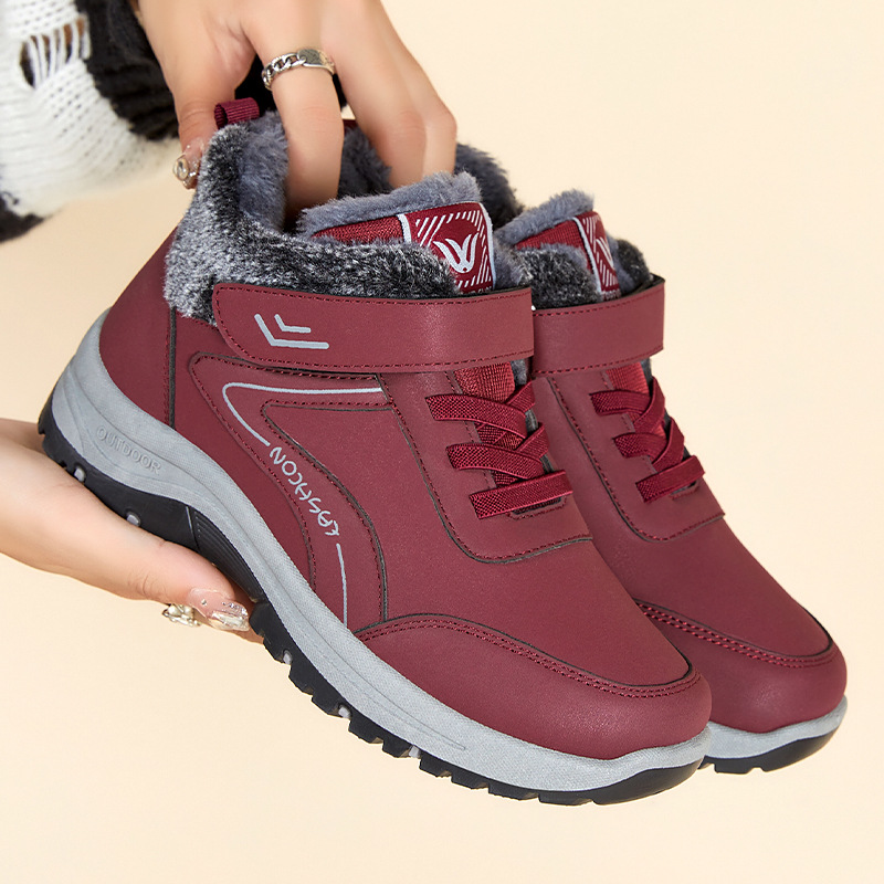 Snow boots women's winter new fleece-lined thickened women's short boots middle-aged and elderly mountaineering walking women's shoe leather boots wholesale