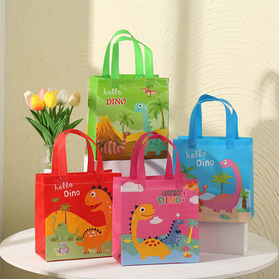 Amazon Hot Selling Birthday Party Non Woven Supply Cute Dinosaur Series Handheld Gift Shopping Bag Festival