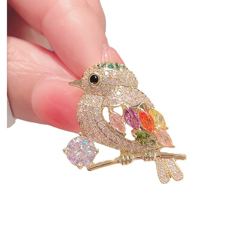 Magpie bird high-end brooch high-grade sense niche anti-exposure buckle personality suit collar pin corsage female accessories