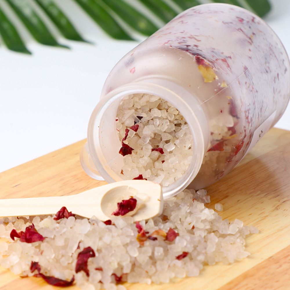 Cross-border manufacturers wholesale rose dried flower bath salt cleaning and moisturizing bath salt foot bath bath bath 2 in 1