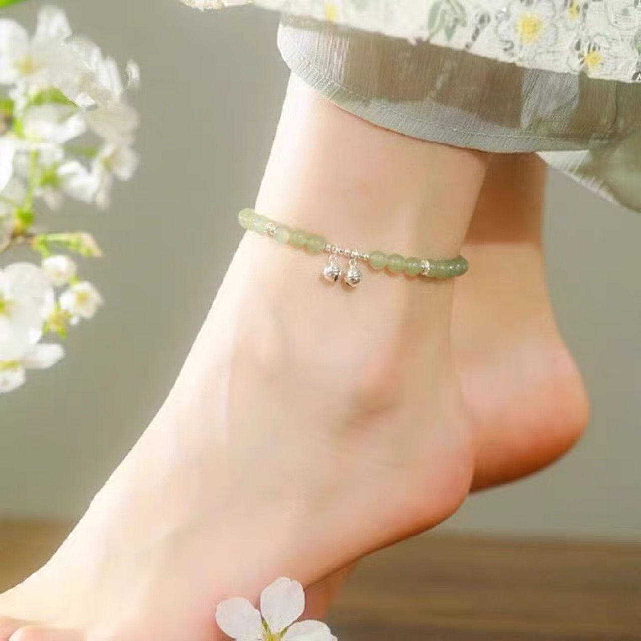 Bell anklet will ring summer fresh small green beads show white female clear retro niche design high-end cold wind