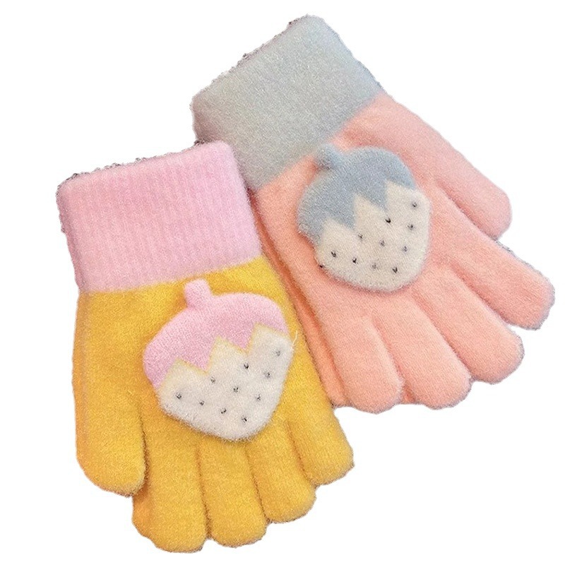 Children's gloves cute strawberry knitted fleece-lined thick soft warm windproof student girl autumn and winter student full finger