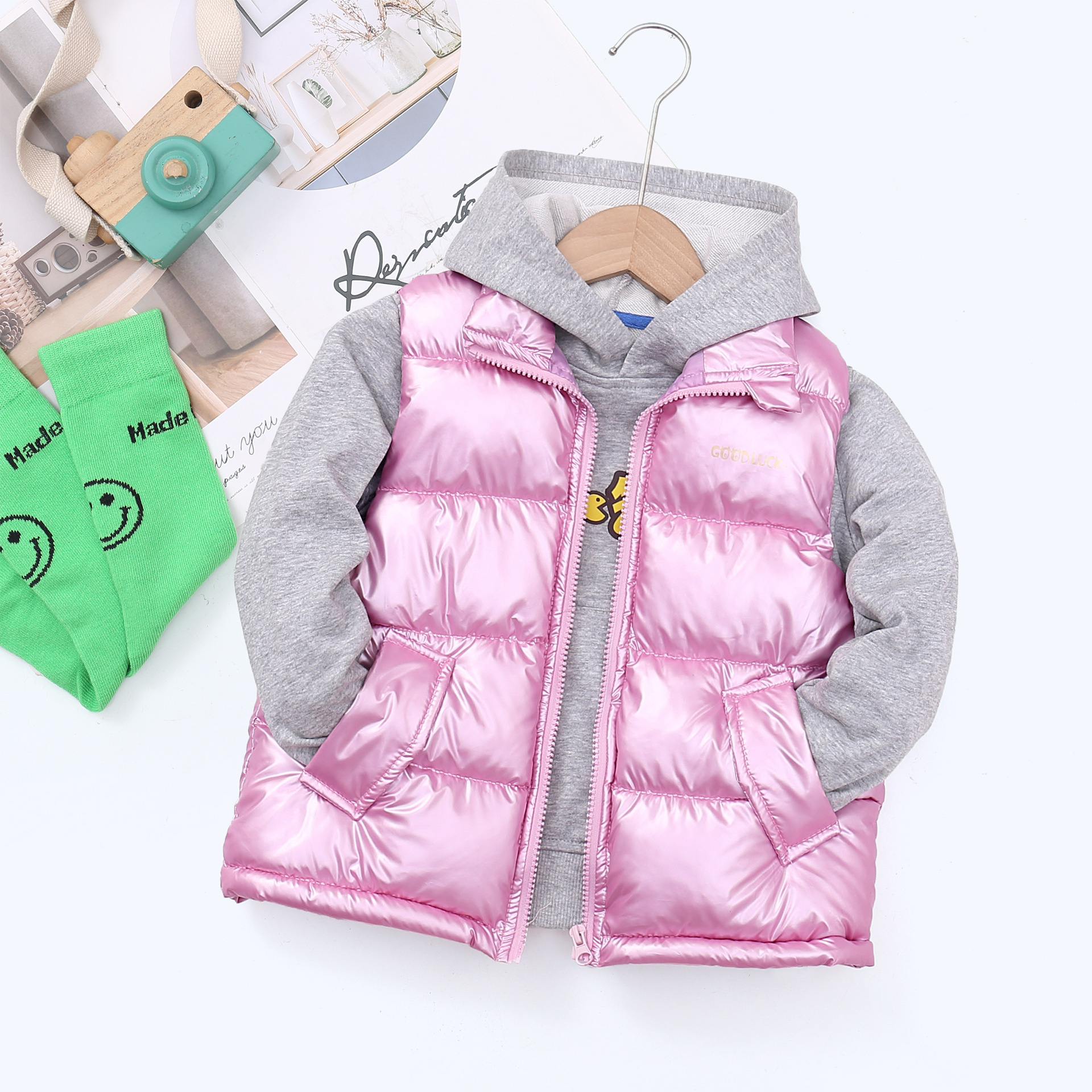 Autumn and Winter New Bright Children's Down Cotton Vest Boys Wearing Vest Women's Small, Medium and Large Children's Waistcoat Live Supply