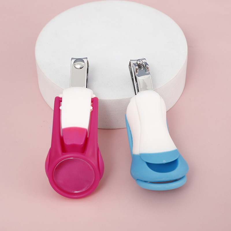 Newborn magnifying glass nail clippers anti-pinch meat baby nail clippers baby nail clippers with magnifying glass wholesale