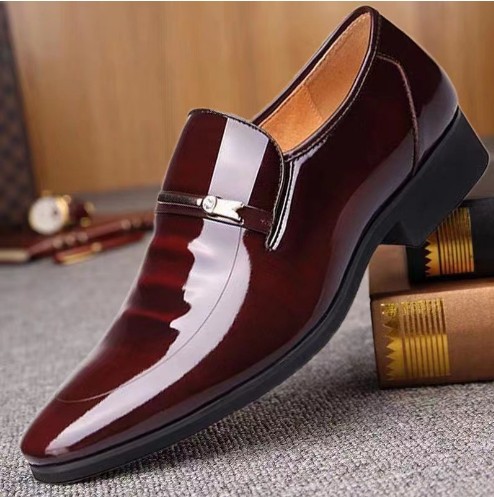 New men's shoes hollow out business formal leather shoes pointed toe trendy hole men's British slip-on transparent non-slip men's leather shoes