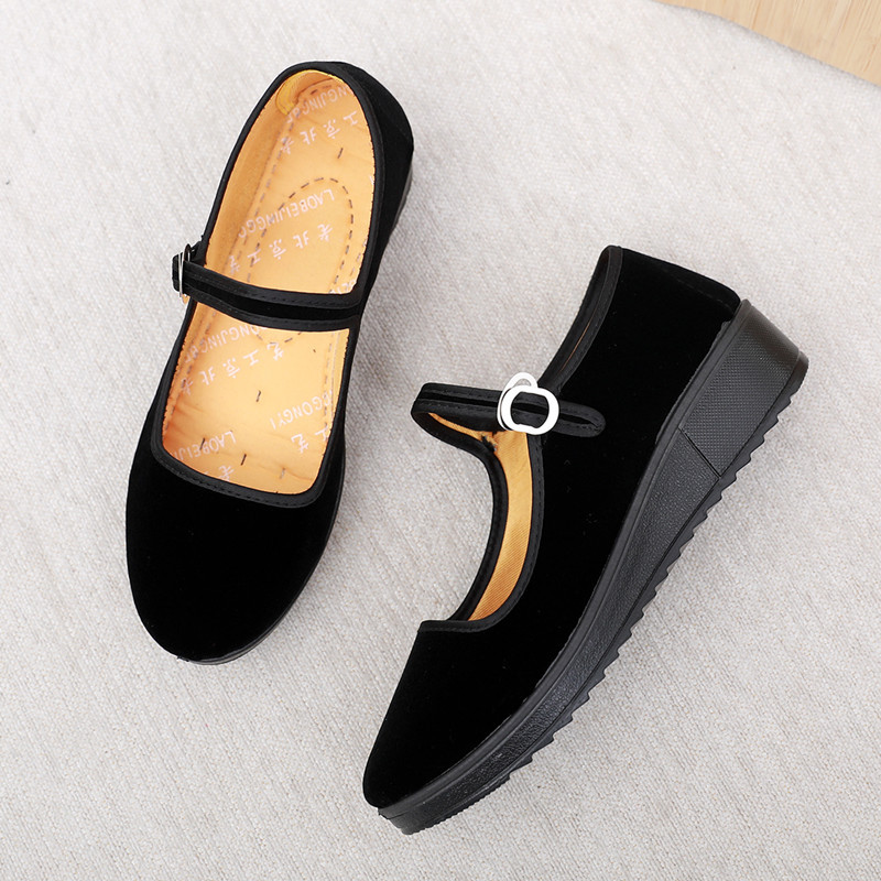 Factory direct selling old Beijing cloth shoes women's classic black cloth shoes hotel work shoes thick bottom mother cloth shoes work shoes