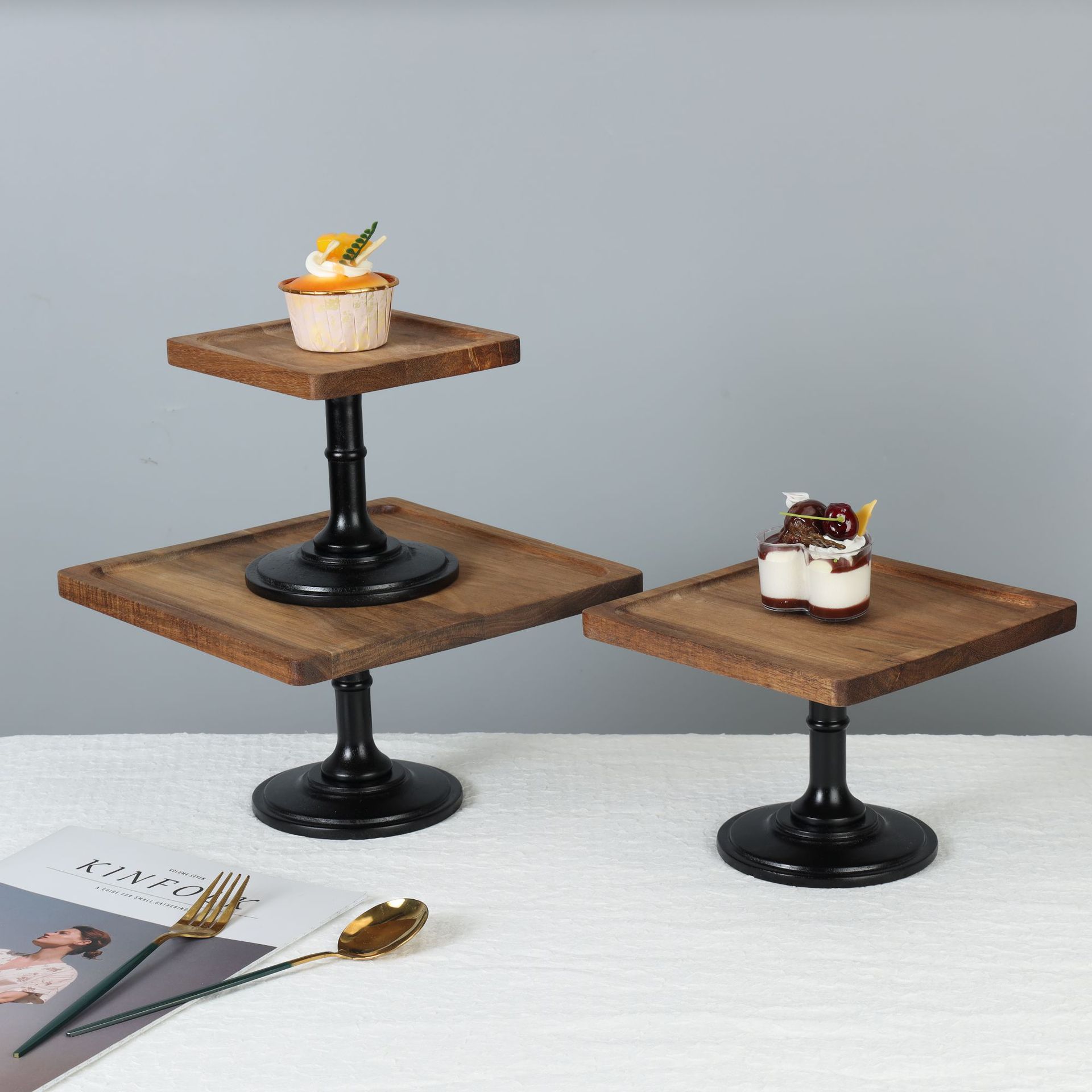 Vintage Solid Wood Square Cake Rack Ornaments Display Rack Home Wedding Afternoon Tea Dessert Table High Tray