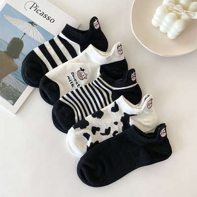 A generation of manufacturers wholesale socks ladies ear cows Four Seasons cotton socks Korean cartoon boat Socks sweat-absorbent deodorant