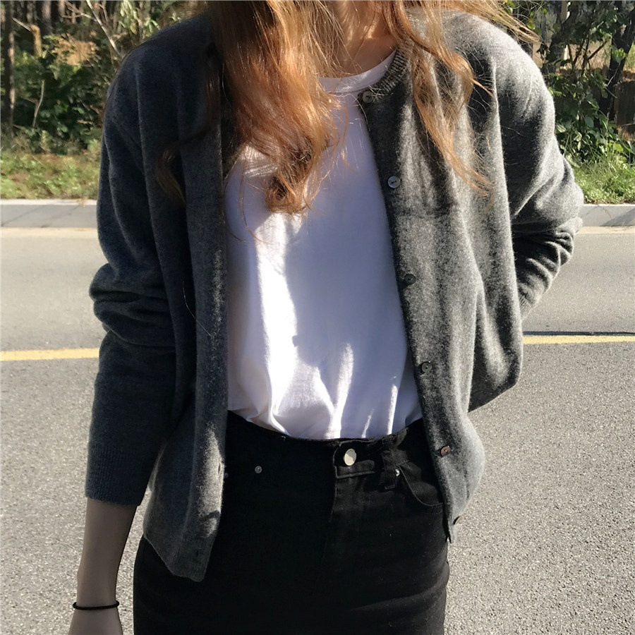 2023 Spring and Autumn new round neck purple short knitted small cardigan loose outer sweater coat for women
