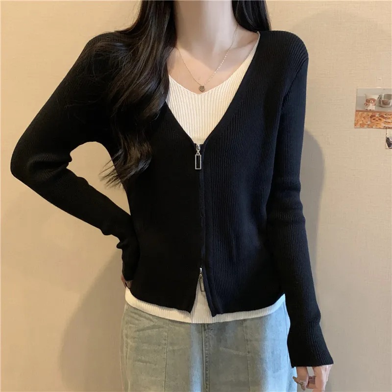 2025 Women's Wear Design Sense Inner Cardigan Knitted Sweater Long-sleeved Top Fake Two-piece Contrast Color Sweater Base Shirt Women's Spring