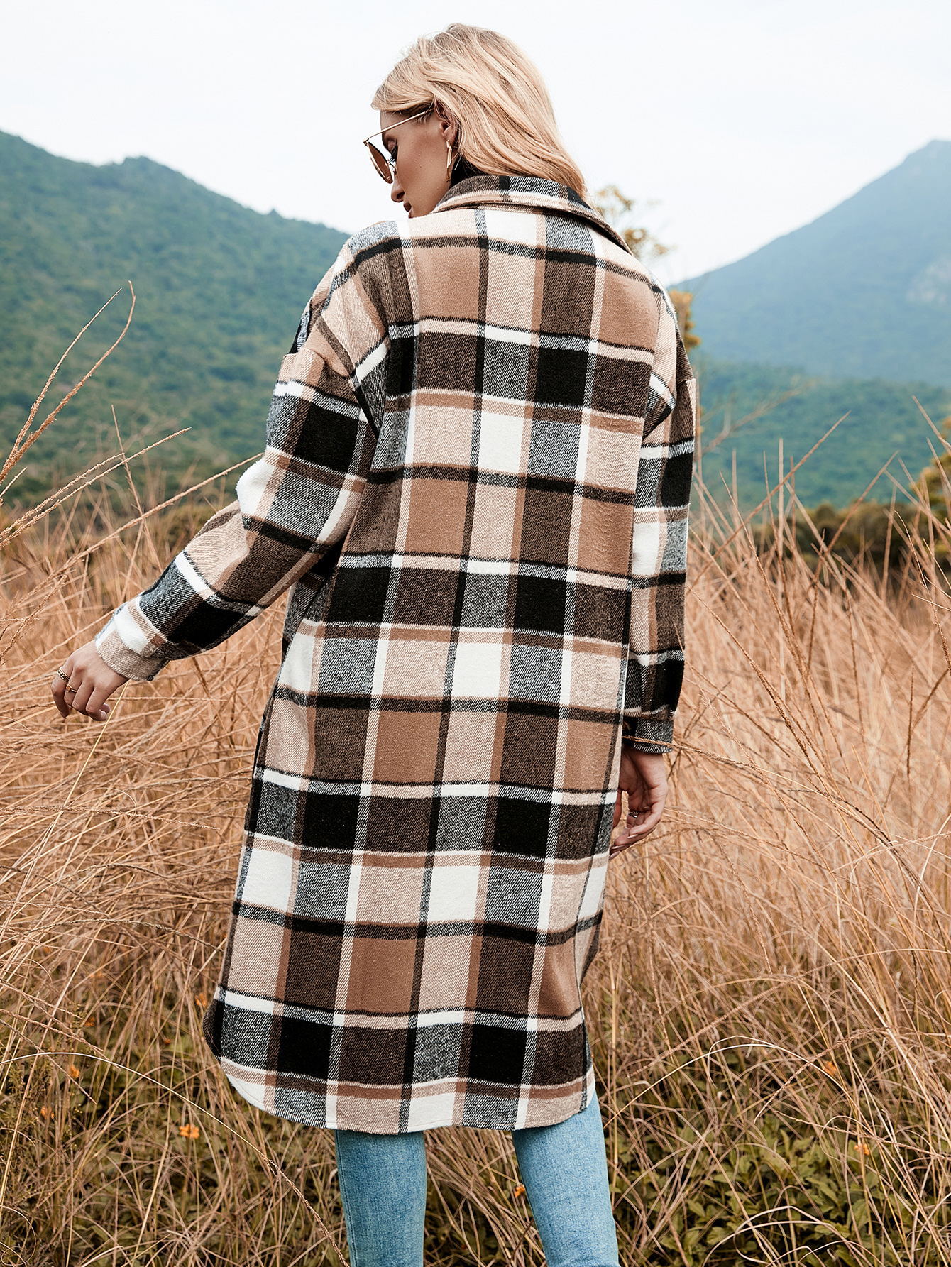 2022 autumn and winter European and American temperament windbreaker coat side slit lapel loose woolen plaid shirt coat in stock_voghion.com