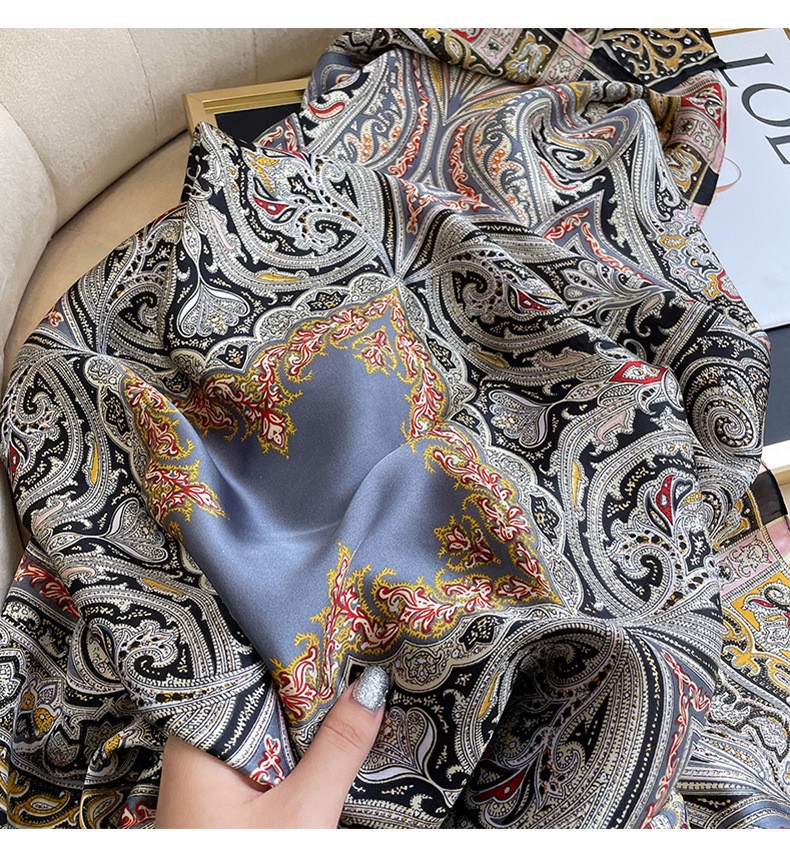 2021 New Autumn Printed Scarf Winter Warm Scarf Women's Fashion Retro Silk Long Shawl
