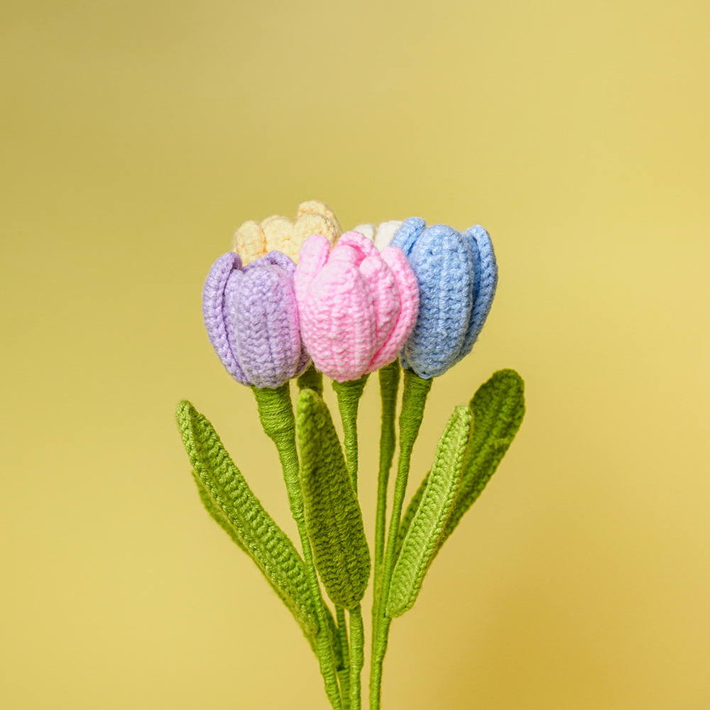 Finished Flowering Tulip Wool Flower Woven Flower Handmade bouquet Simulation Flower Crochet Wholesale Valentine's Day Teacher's Day