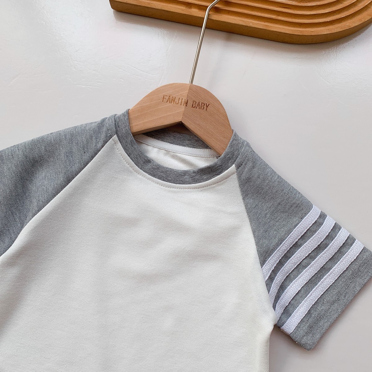 Ins Children's Suit Korean-style Four-bar Summer Raglan Sleeve Short-sleeved Top Men's and Women's Baby Shorts Going Out Color-matching Trendy