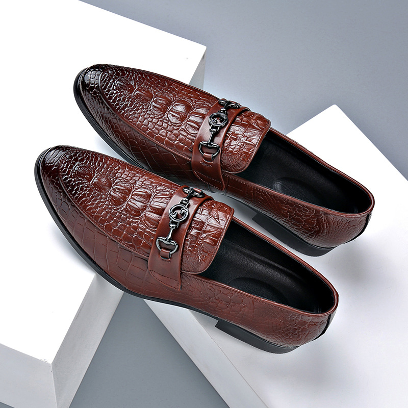 Business dress men's shoes with trousers leather shoes men's crocodile pattern foreign trade a generation of hair set feet large size men's shoes
