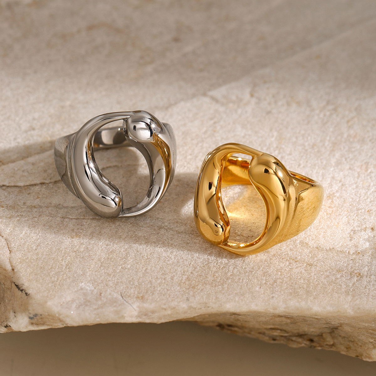 anello in acciaio inossidabile dorato con goccia d'acqua, design unico, senso di nicchia, anello in acciaio al titanio di alta qualità_voghion.com