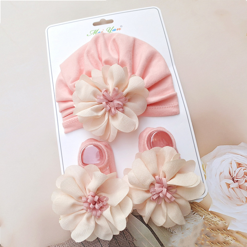 Autumn and Winter polka dot baby hat thickened newborn pullover hat men's and women's cute bow tire boneless hat suit